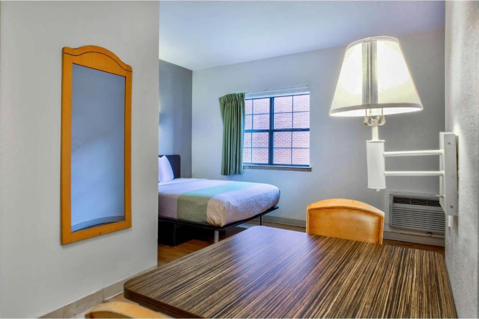 Oyo Townhouse Beaumont Medical Center Area Hotel ภายนอก รูปภาพ