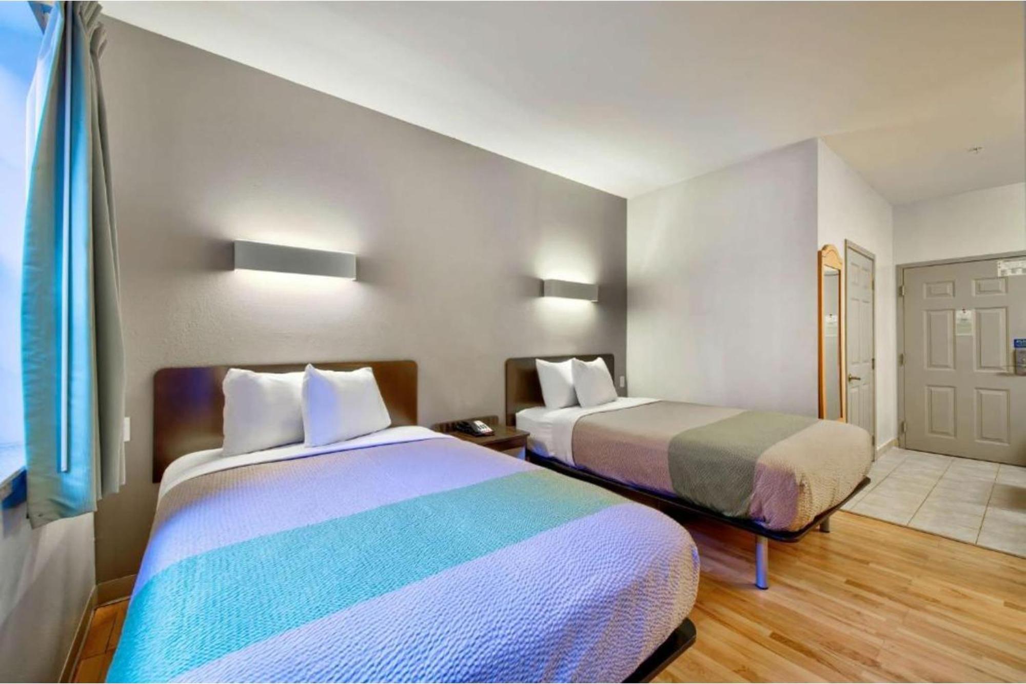 Oyo Townhouse Beaumont Medical Center Area Hotel ภายนอก รูปภาพ