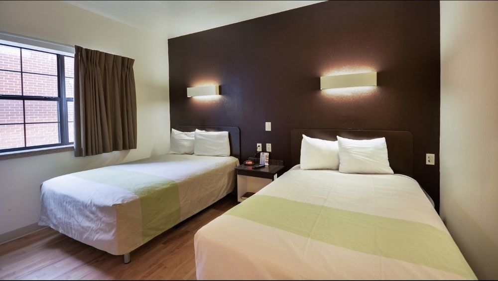 Oyo Townhouse Beaumont Medical Center Area Hotel ภายนอก รูปภาพ